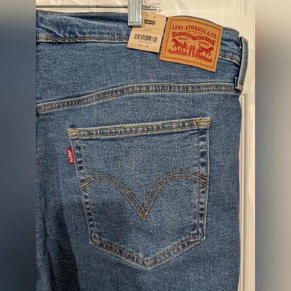 NWT Levi's Ribcage Straight Ankle Denim Jeans in Size 22W - Picture 10 of 15